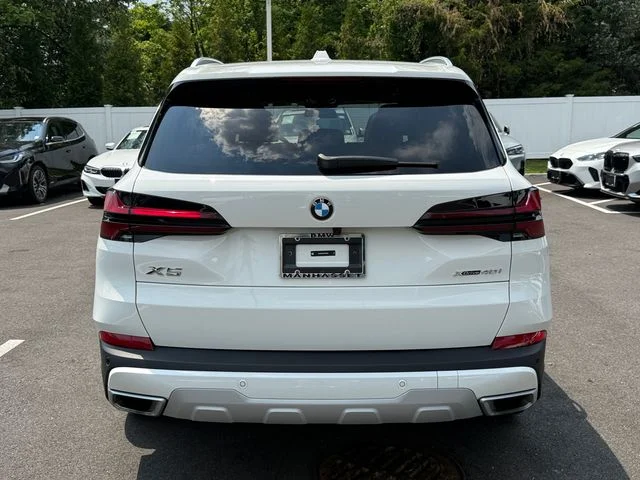 Used 2026 Alpine White BMW xDrive40i image 6