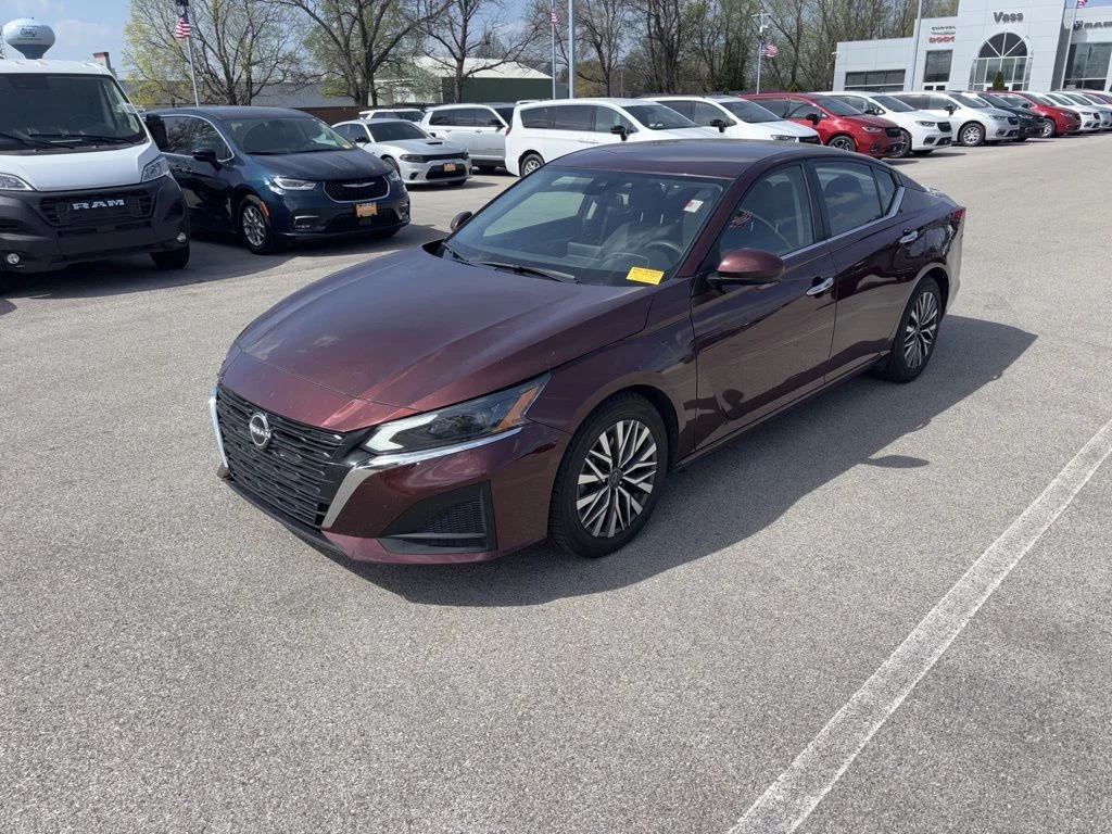 2023 Nissan Altima SV
