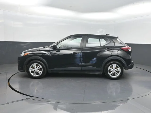 Used 2021 Black Nissan S image 3