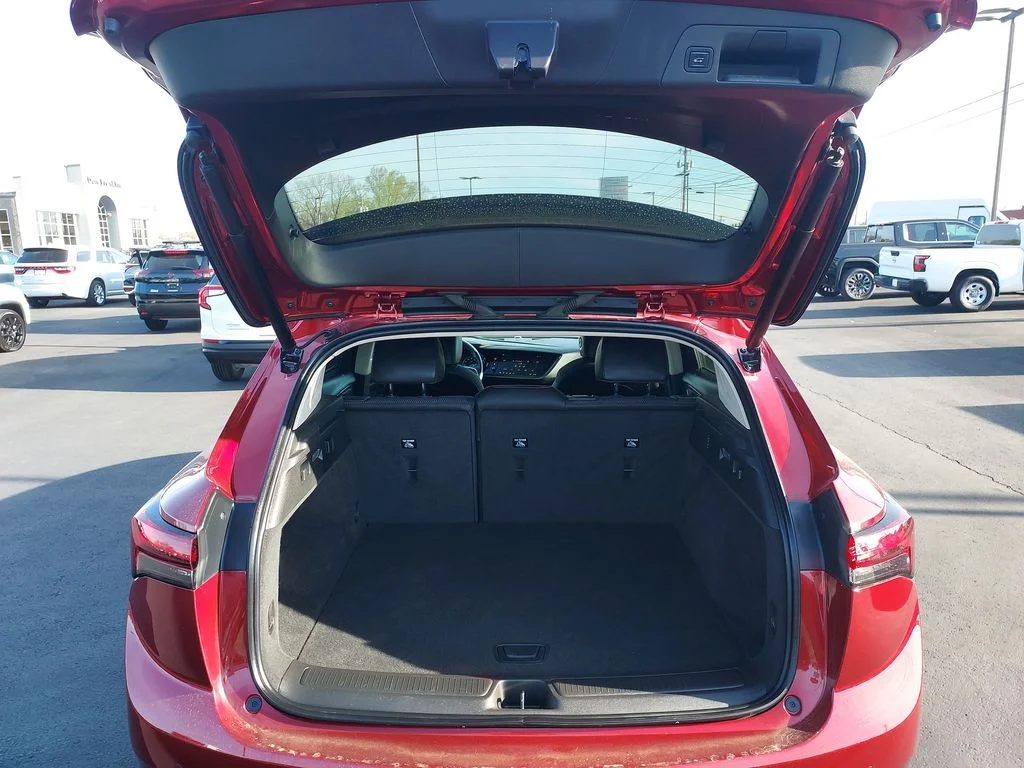 Used 2022 Red Buick Preferred image 28
