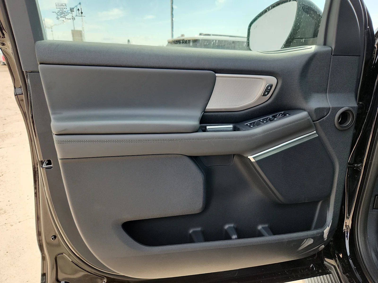 New 2027 Agate Black Metallic Ford MAX Active image 14