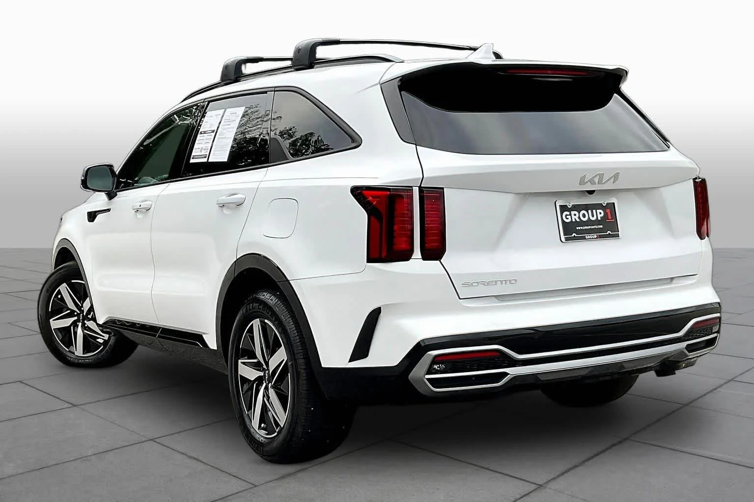 Used 2023 Glacial White Pearl Kia EX image 12