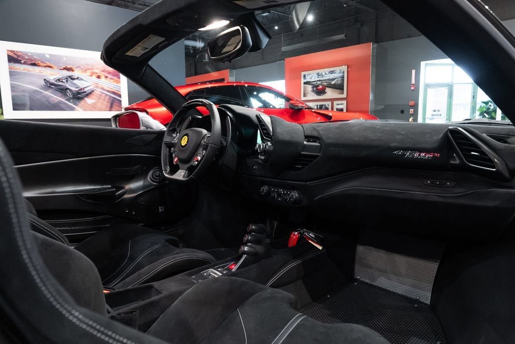 Certified Used 2019 Grigio Ferro Ferrari  image 38