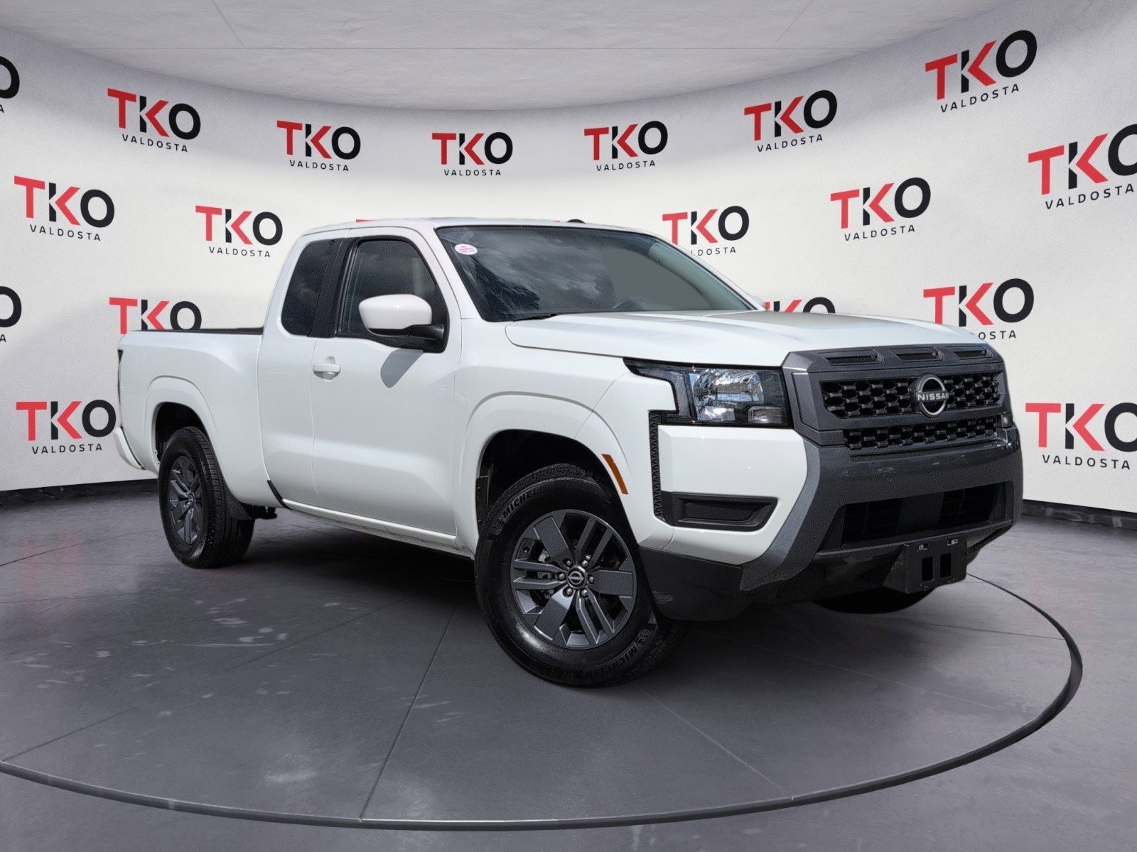 Used 2025 Glacier White Nissan S image 2
