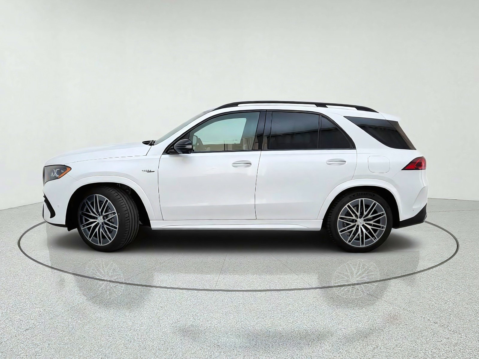New 2027 MANUFAKTUR Moonlight White Metallic Mercedes-Benz AMG® GLE 53e 4MATIC+ SUV image 14