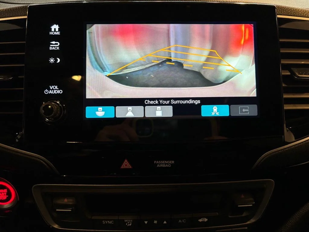 Used 2019 White Diamond Pearl Honda Touring image 24