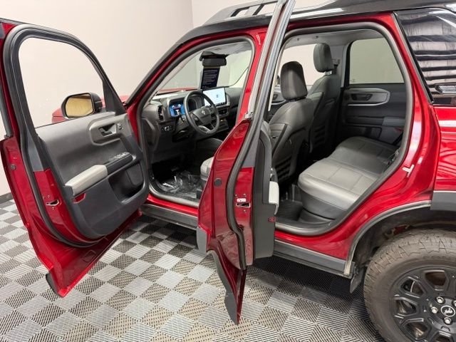 Certified Used 2025 Ruby Red Metallic Tinted Clearcoat Ford Badlands image 13