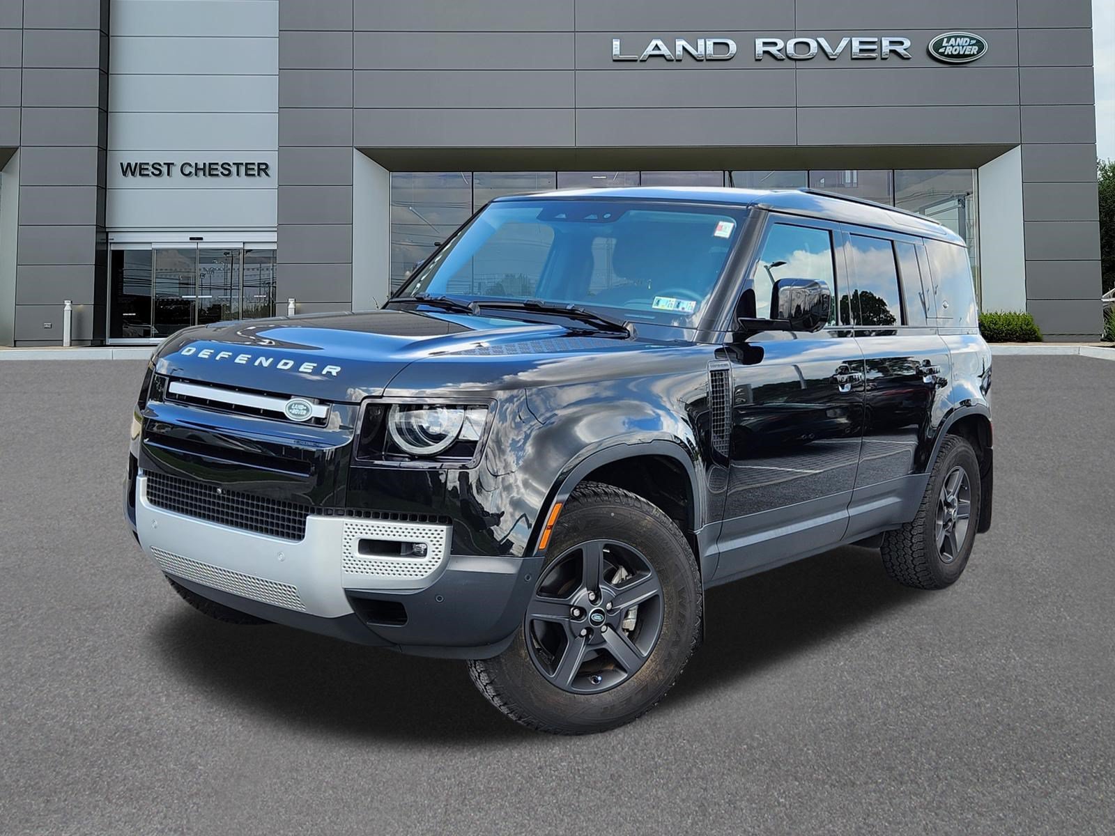 Certified Used 2023 Santorini Black Metallic Land Rover S image 1