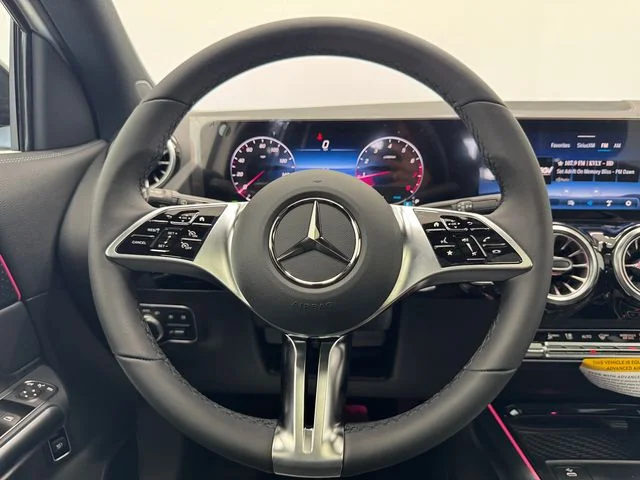 New 2026 Polar White Mercedes-Benz GLA 250 image 24