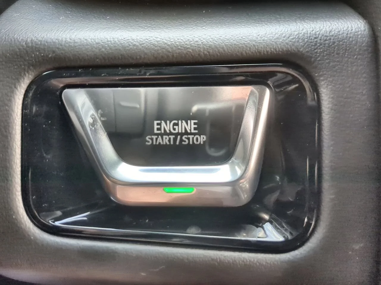 New 2026 Titanium Rush Metallic GMC Elevation image 17