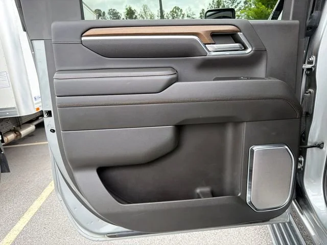 Used 2024 Sterling Gray Metallic Chevrolet High Country image 21