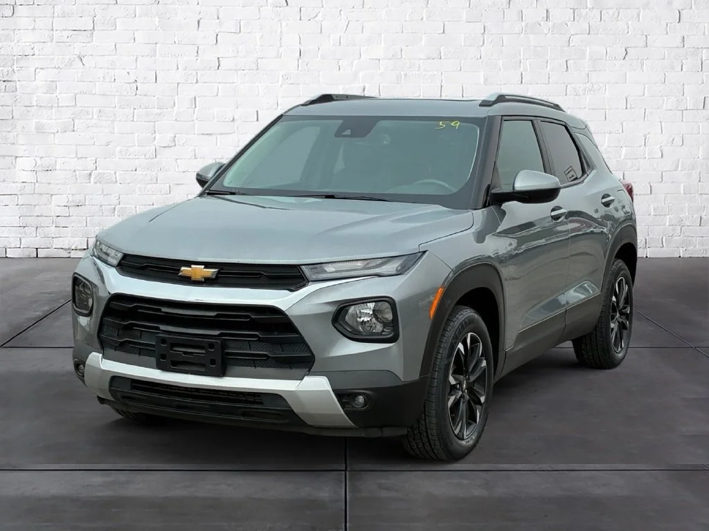 Used 2023 STERLING GRAY METALLIC Chevrolet LT image 2