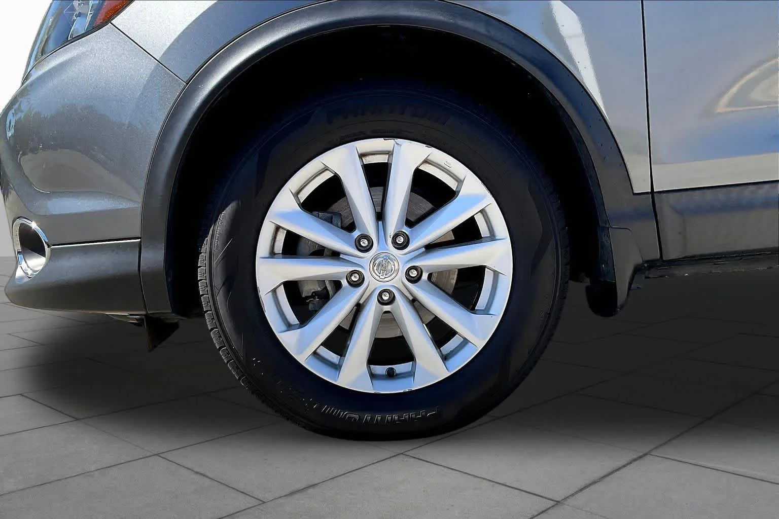 Used 2018 Gun Metallic Nissan SV image 11