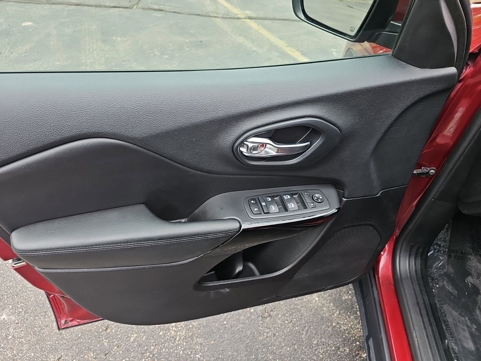 Used 2020 Velvet Red Pearlcoat Jeep Altitude image 19