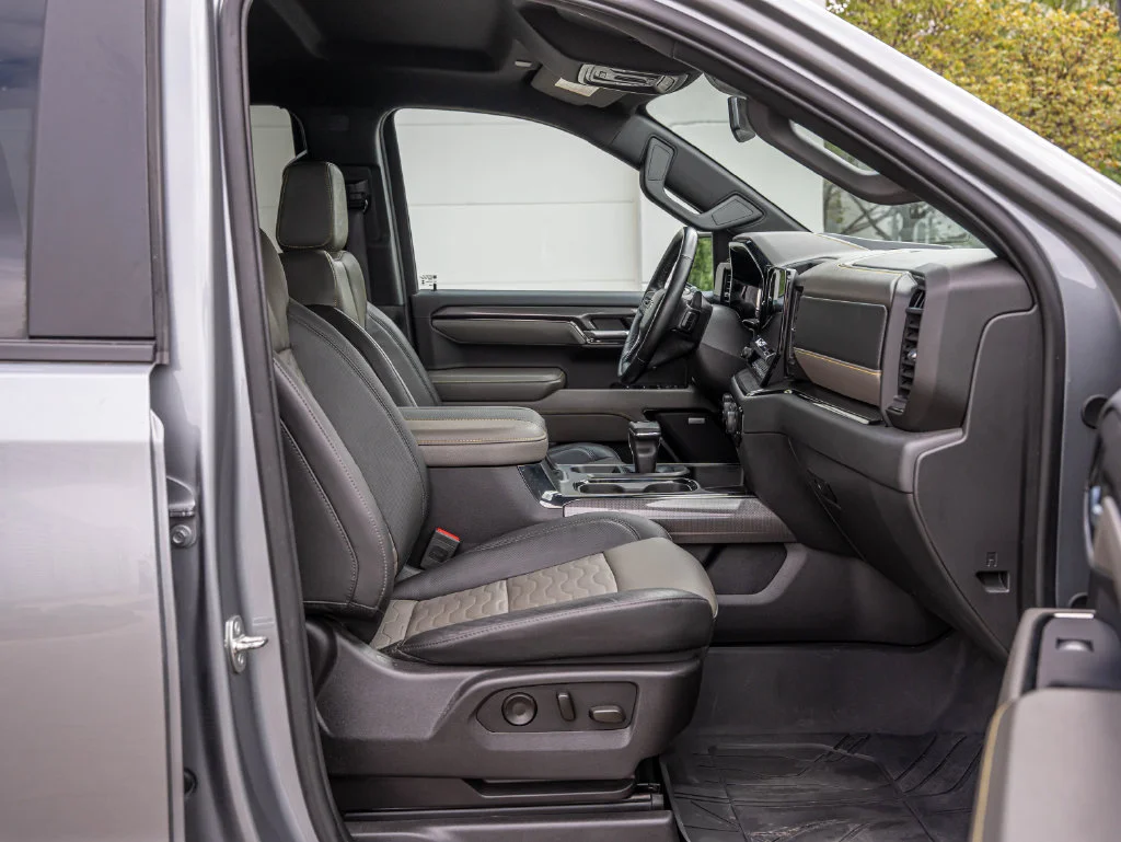 Used 2024 Sterling Gray Metallic Chevrolet ZR2 image 24
