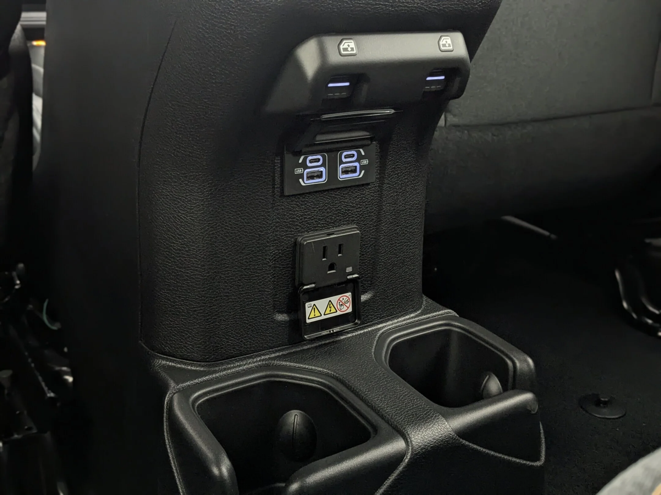 New 2026 Grey Jeep Sahara - - Body-Color Hard Top - Side Steps - Remote Start - Adaptive Cruise & More! image 24