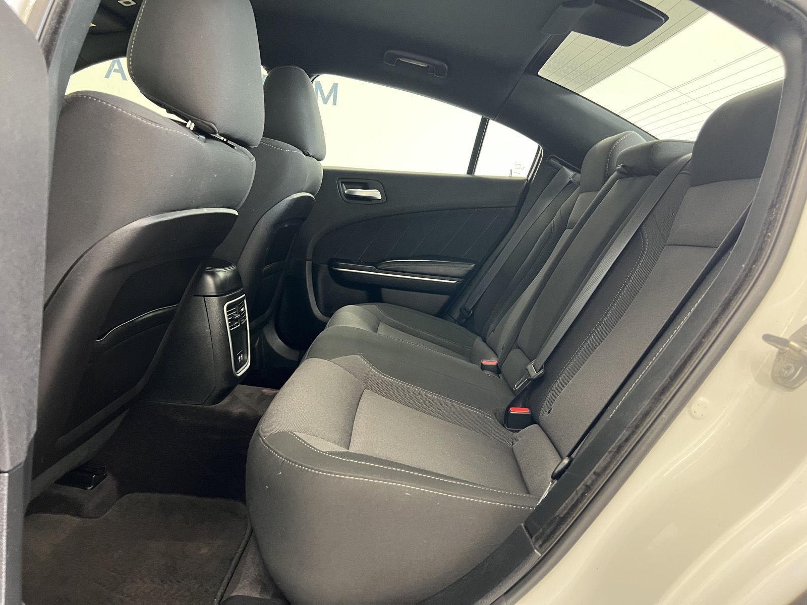 2019 Dodge Charger SXT - Photo 23