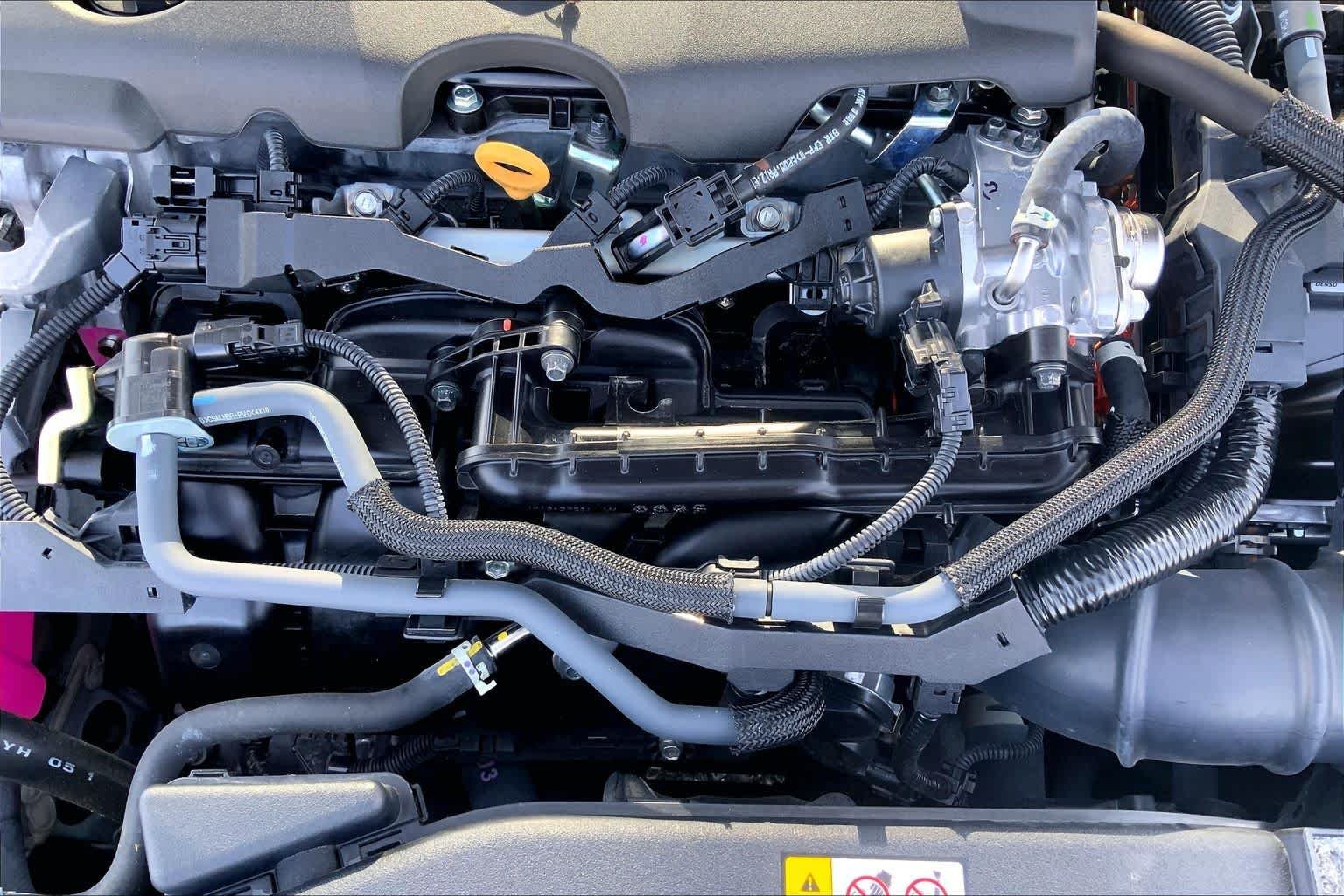 Used 2025 Ice Cap Toyota LE image 33