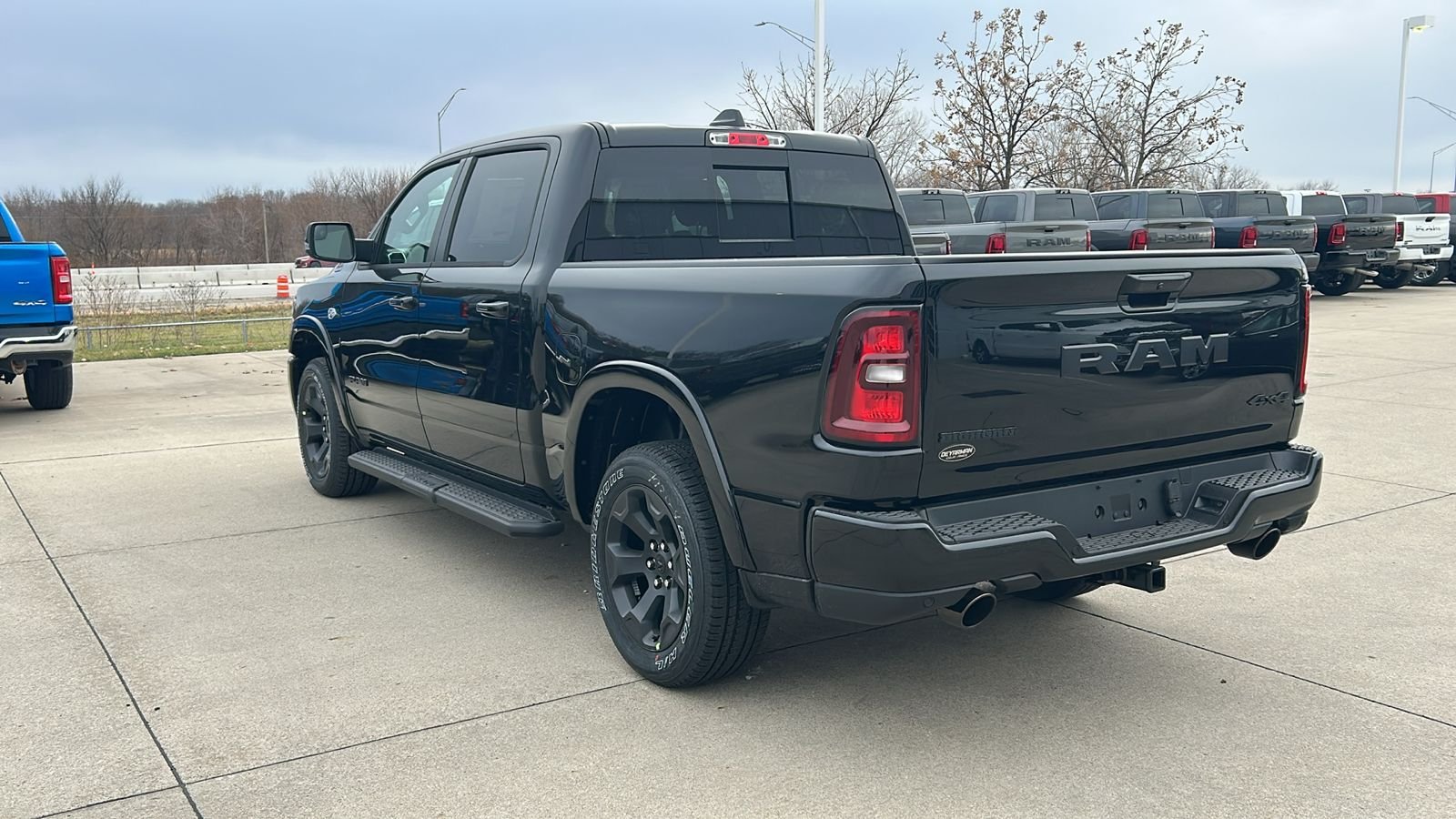 New 2026 Diamond Black Crystal Pearl-Coat Exterior Paint RAM Big Horn/Lone Star image 5