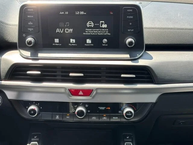 Used 2020 Black Kia S image 15