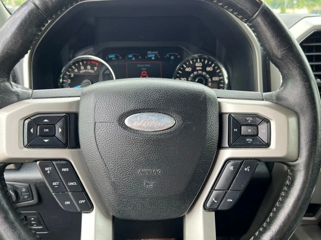 Used 2019 Black Metallic Ford Lariat image 22