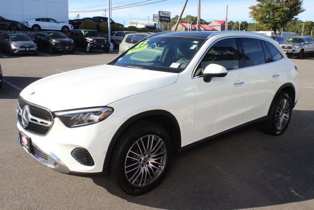Used 2025 White Mercedes-Benz GLC 300 image 2