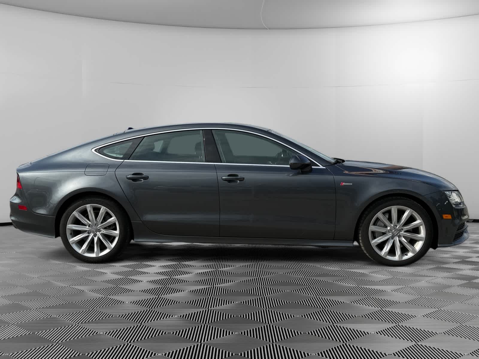 Used 2014 Daytona Gray Pearl Effect Audi 3.0 Prestige image 4