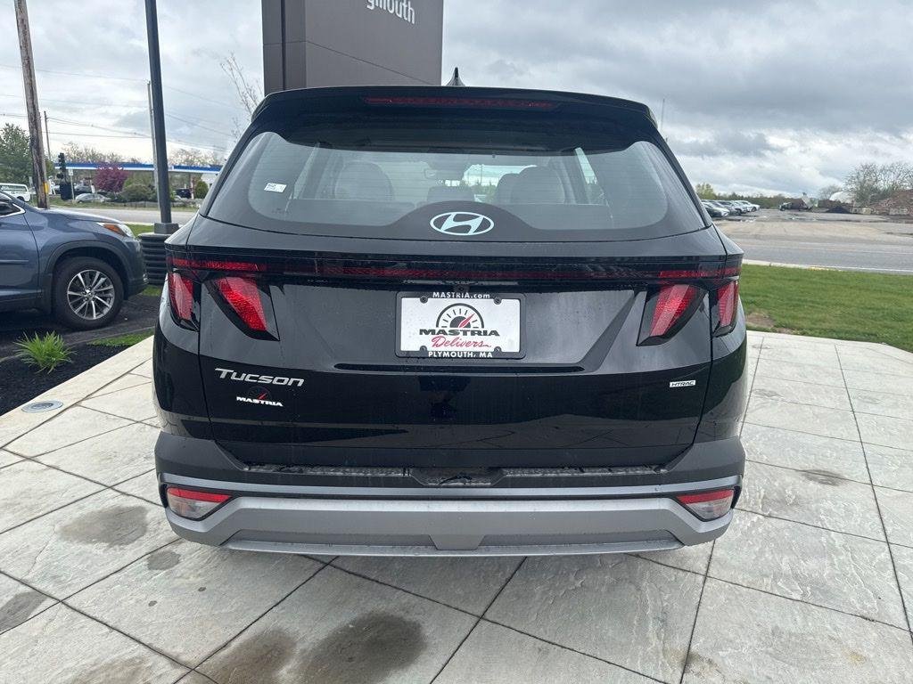 New 2026 Black Hyundai SE AWD image 5