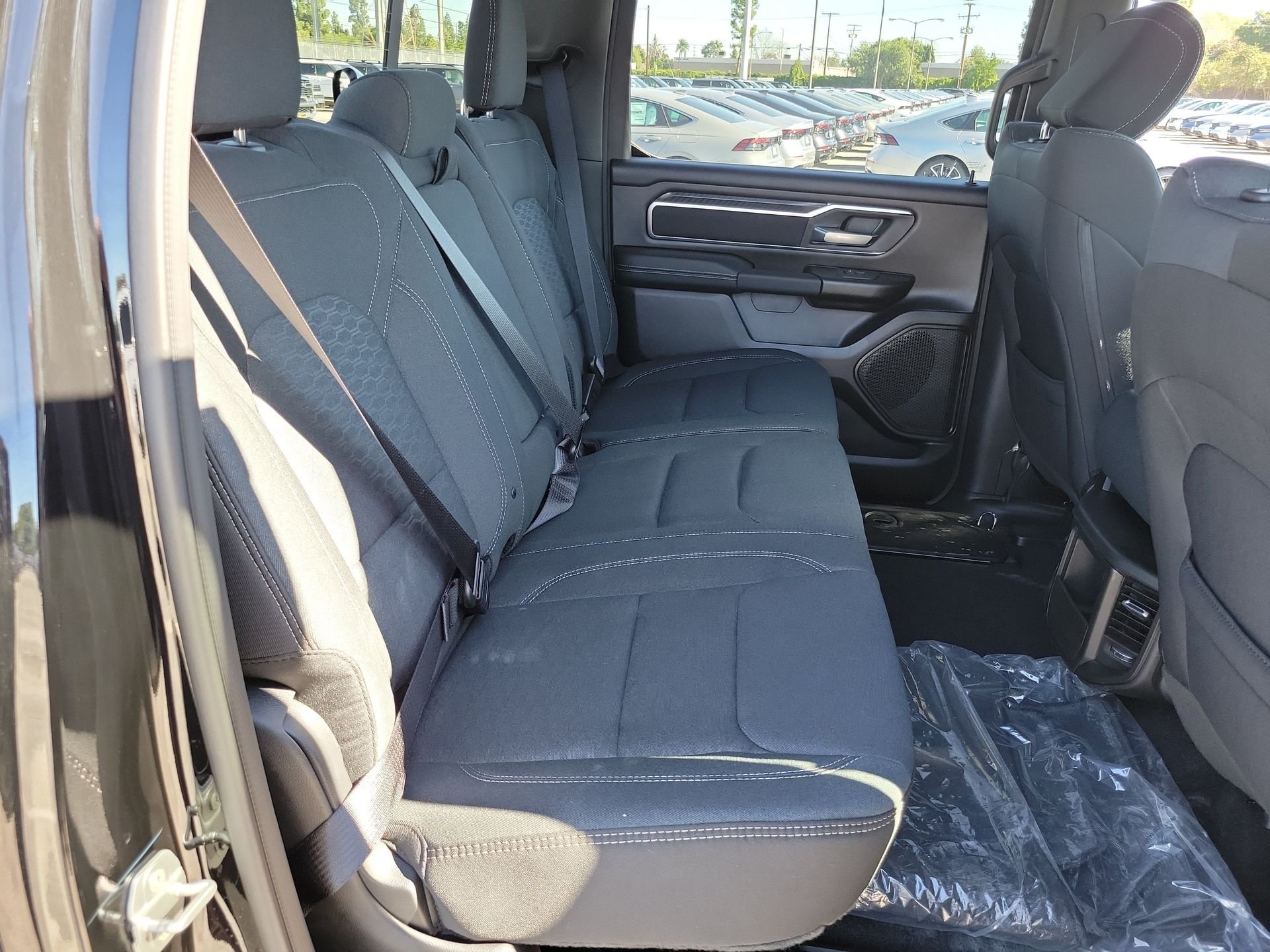 New 2026 Diamond Black Crystal Pearl-Coat Exterior Paint RAM Big Horn/Lone Star image 16