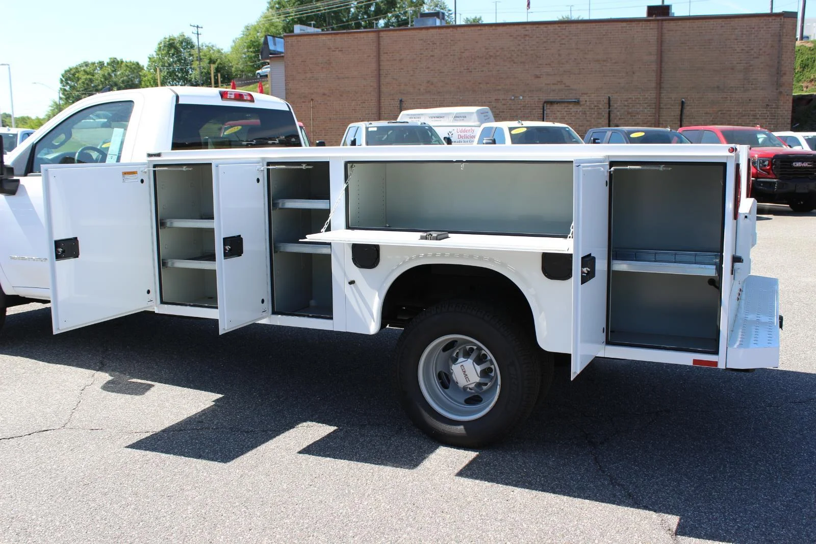 New 2026 Summit White GMC Pro image 11