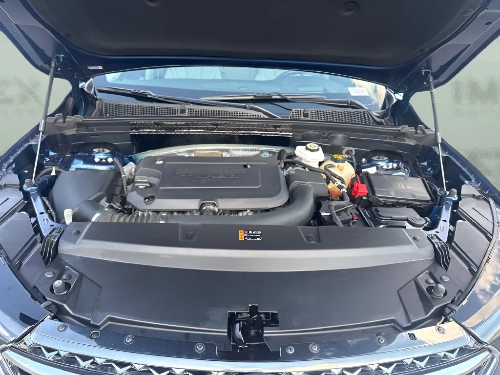 Used 2022 Blue Buick Avenir image 27