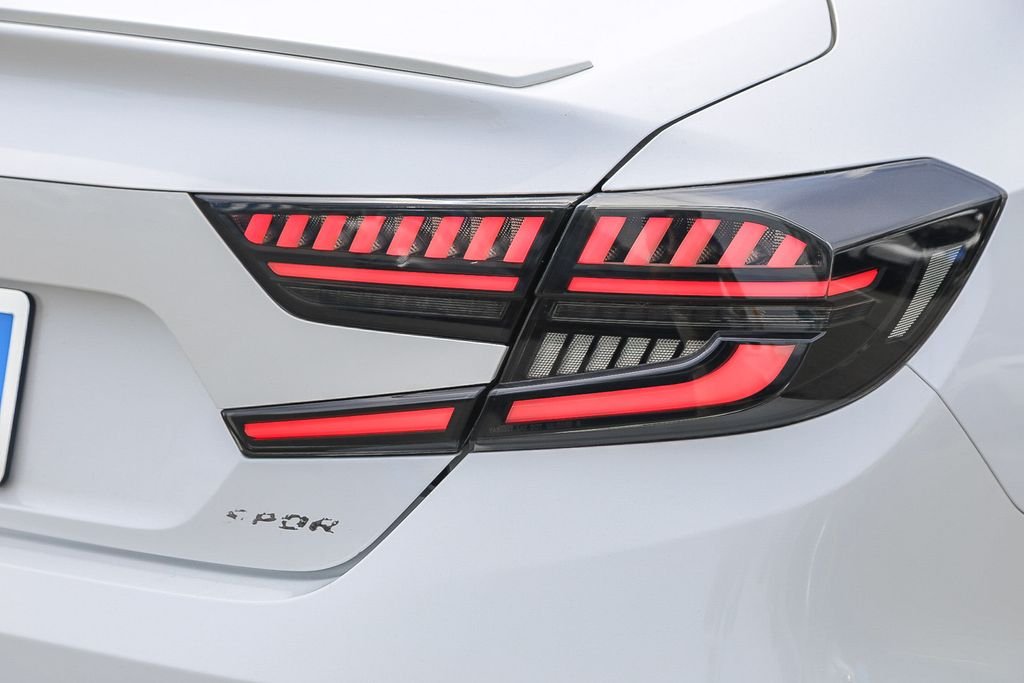 Used 2019 Platinum White Pearl Honda Sport image 9