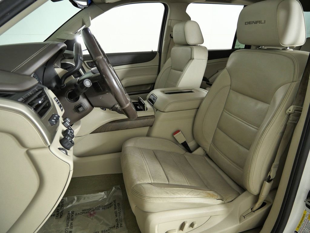 Used 2018 White GMC Denali image 36