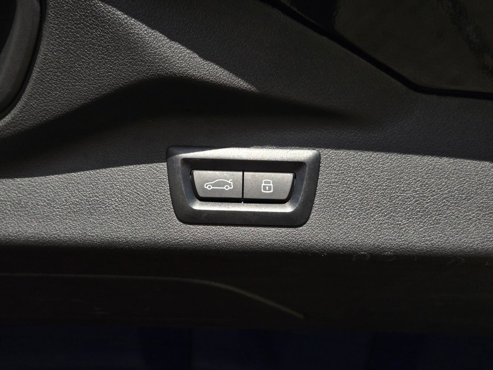 Used 2024 Black Sapphire Metallic BMW M60i image 13
