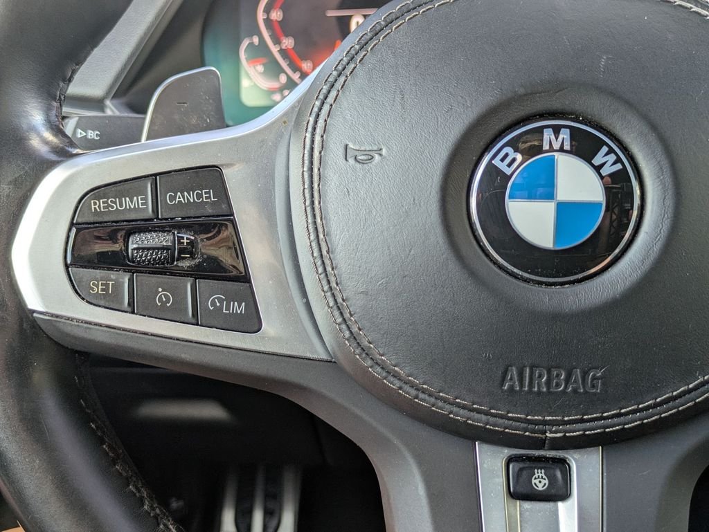 Used 2023 White BMW xDrive40i image 16