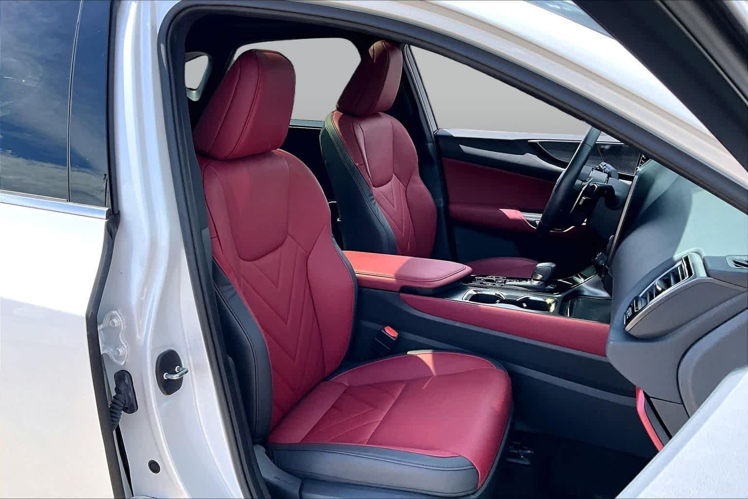 Certified Used 2025 Eminent White Pearl Lexus Luxury image 9