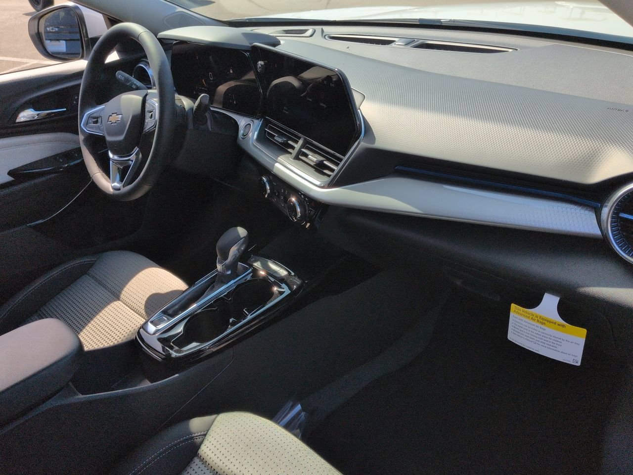2026 Chevrolet Trax LT - Photo 30