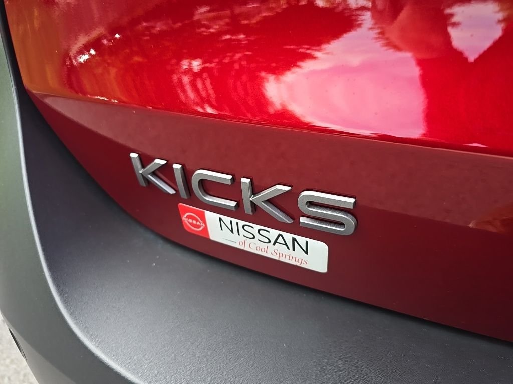 Certified Used 2025 Red Nissan SR image 10