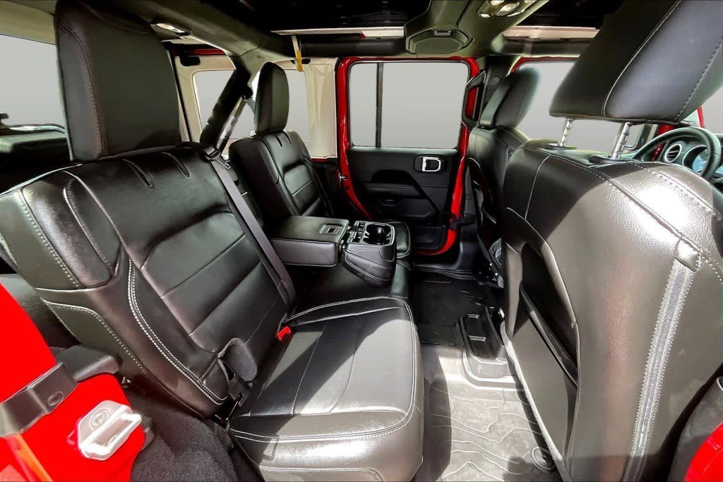 Used 2021 Red Jeep Unlimited Sahara image 19