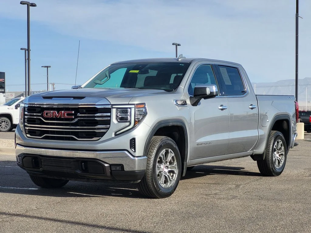 Used 2024 Sterling Metallic GMC SLT image 4