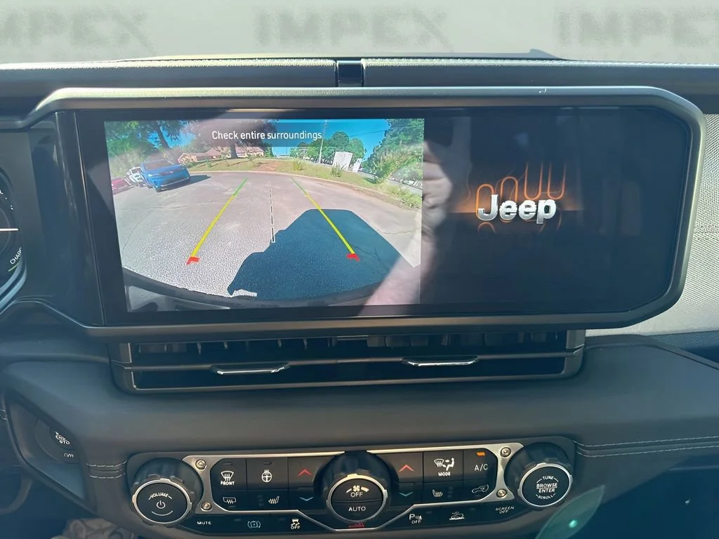 Used 2025 Black Jeep Sahara image 18