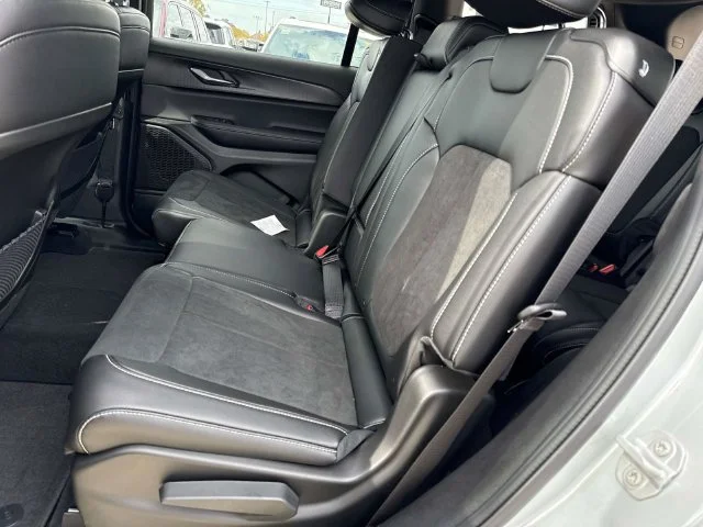 2025 Jeep Grand Cherokee L Altitude - Photo 8