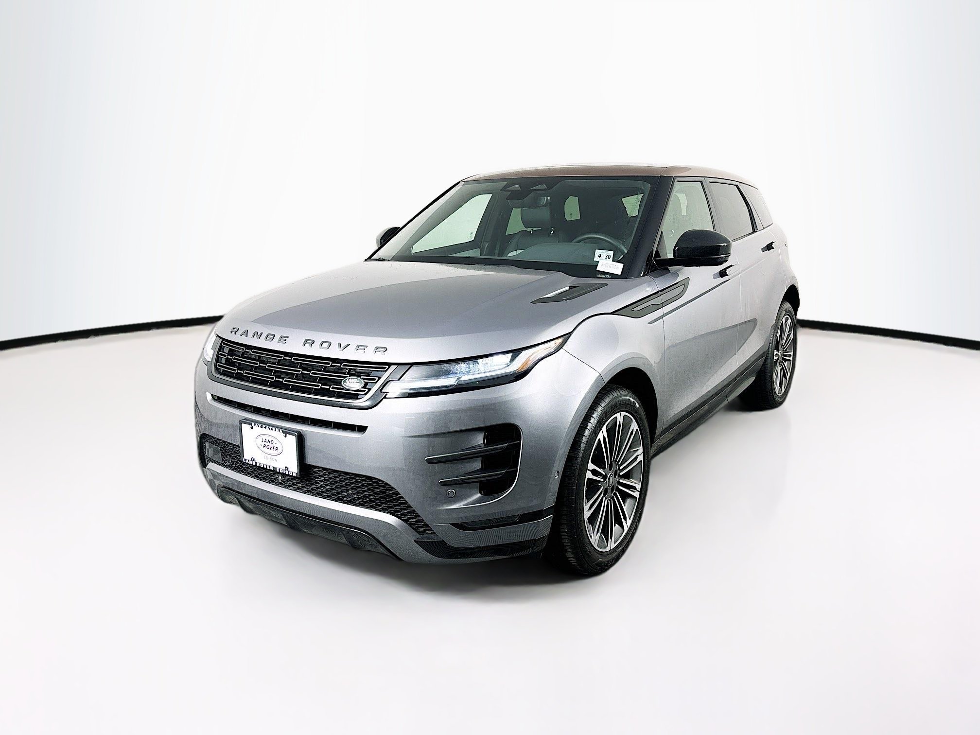 2026 Land Rover Range Rover Evoque Dynamic SE