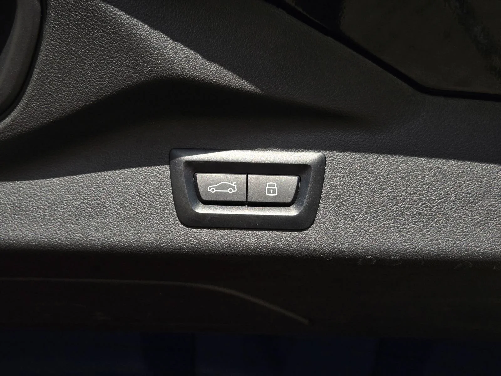 Used 2024 Black Sapphire Metallic BMW M60i image 13