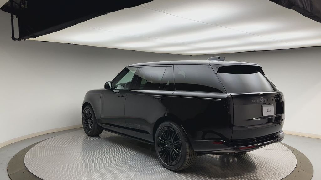 New 2026 Santorini Black Land Rover Autobiography image 4