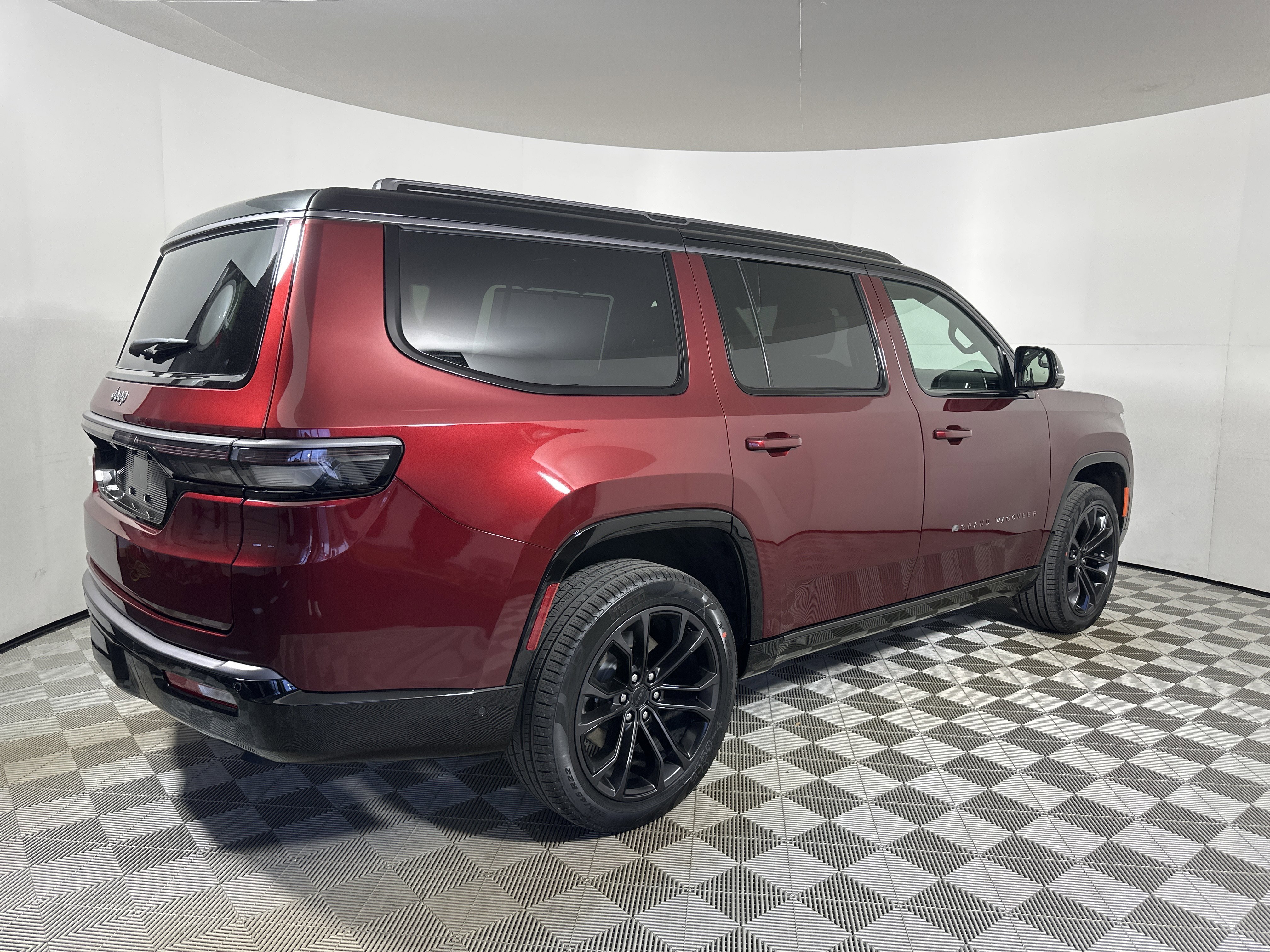 New 2026 Velvet Red Pearl-Coat Exterior Paint Jeep Summit Obsidian image 7