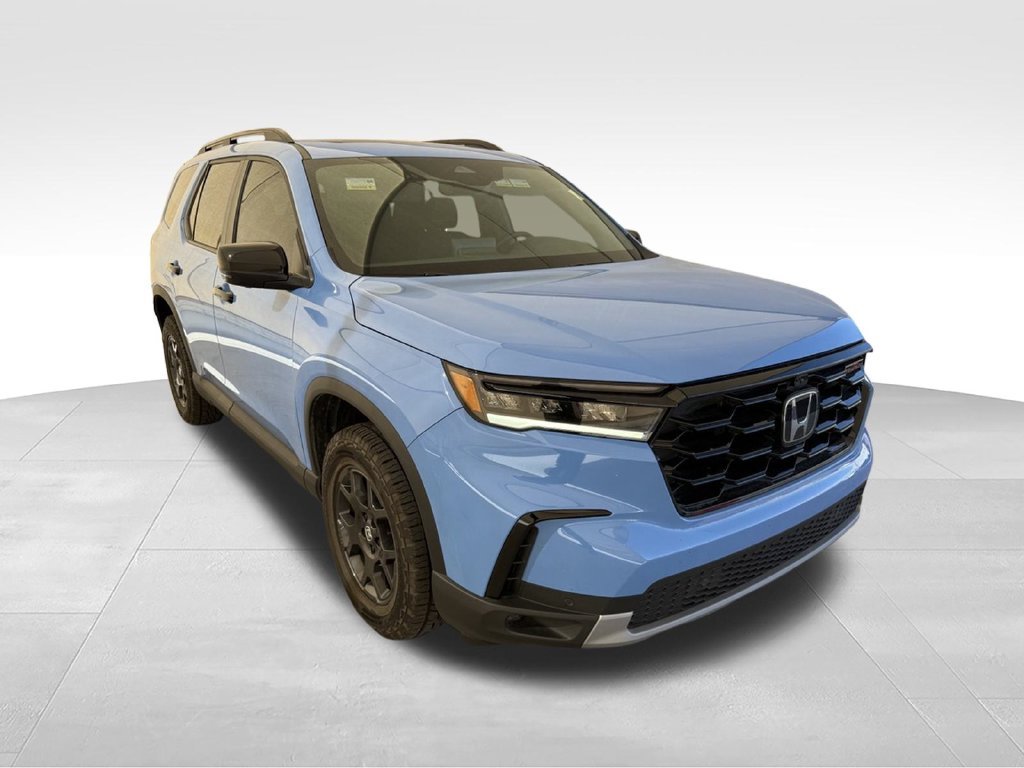 Used 2025 Diffused Sky Pearl Honda TrailSport image 5