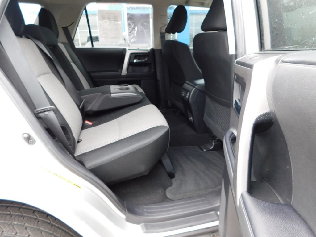 Used 2020 Classic Silver Metallic Toyota SR5 image 17