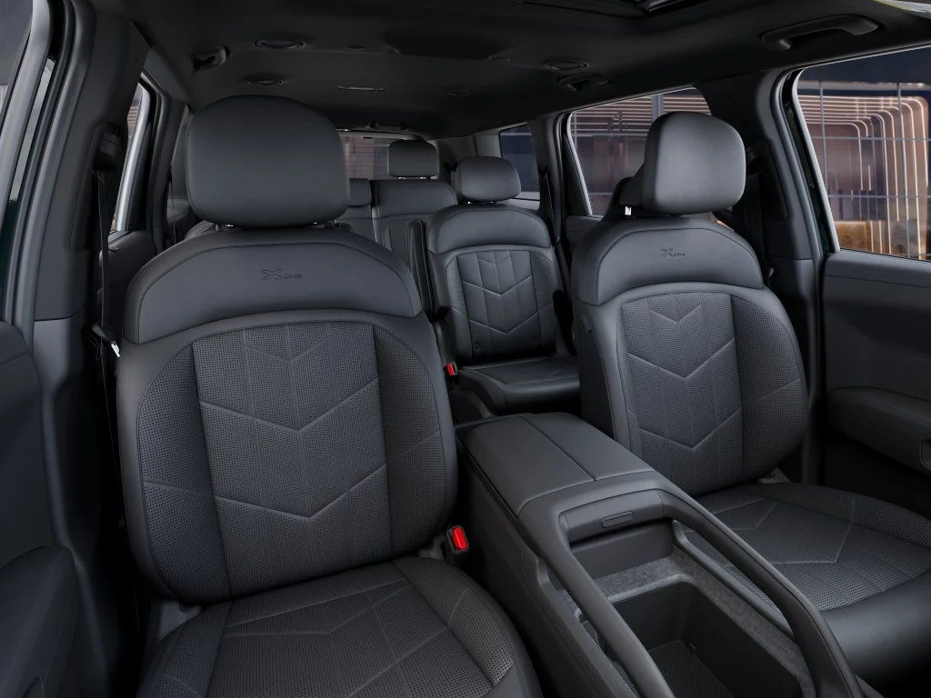 New 2027 Black Jade Green Kia X-Line EX image 14