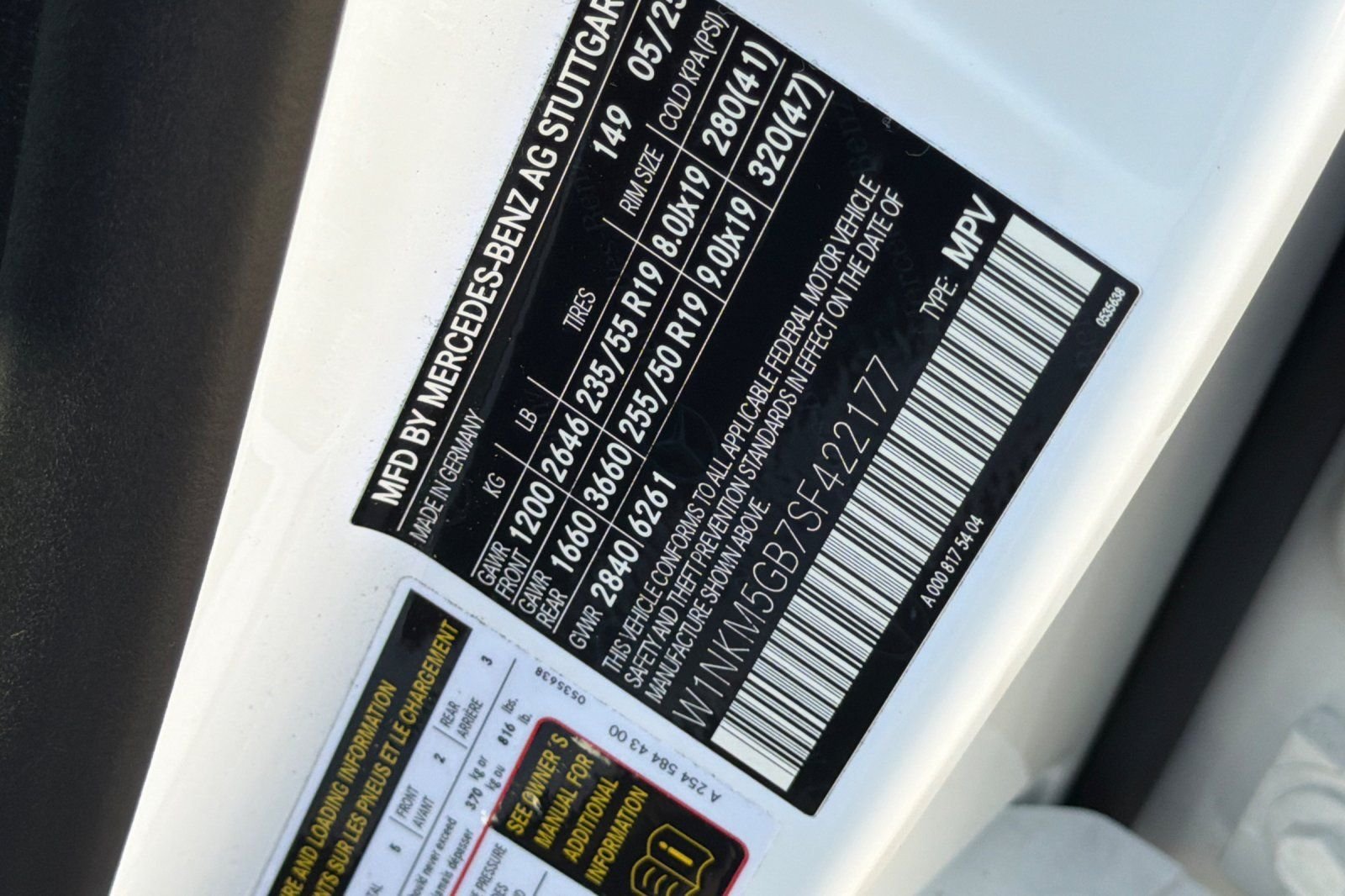 Certified Used 2025 White Mercedes-Benz GLC 350e image 38